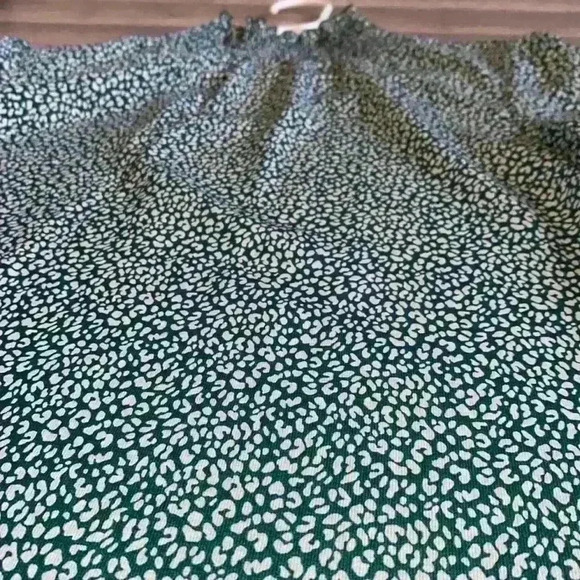 💜 Medium Green Long Sleeve Shirt - Picture 3 of 6